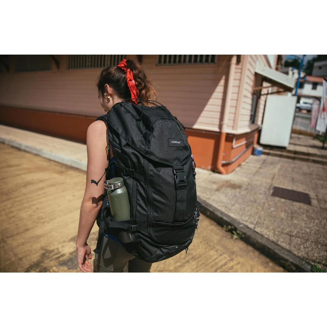 50L Hiking Backpack Black - MT100 — تصویر 7