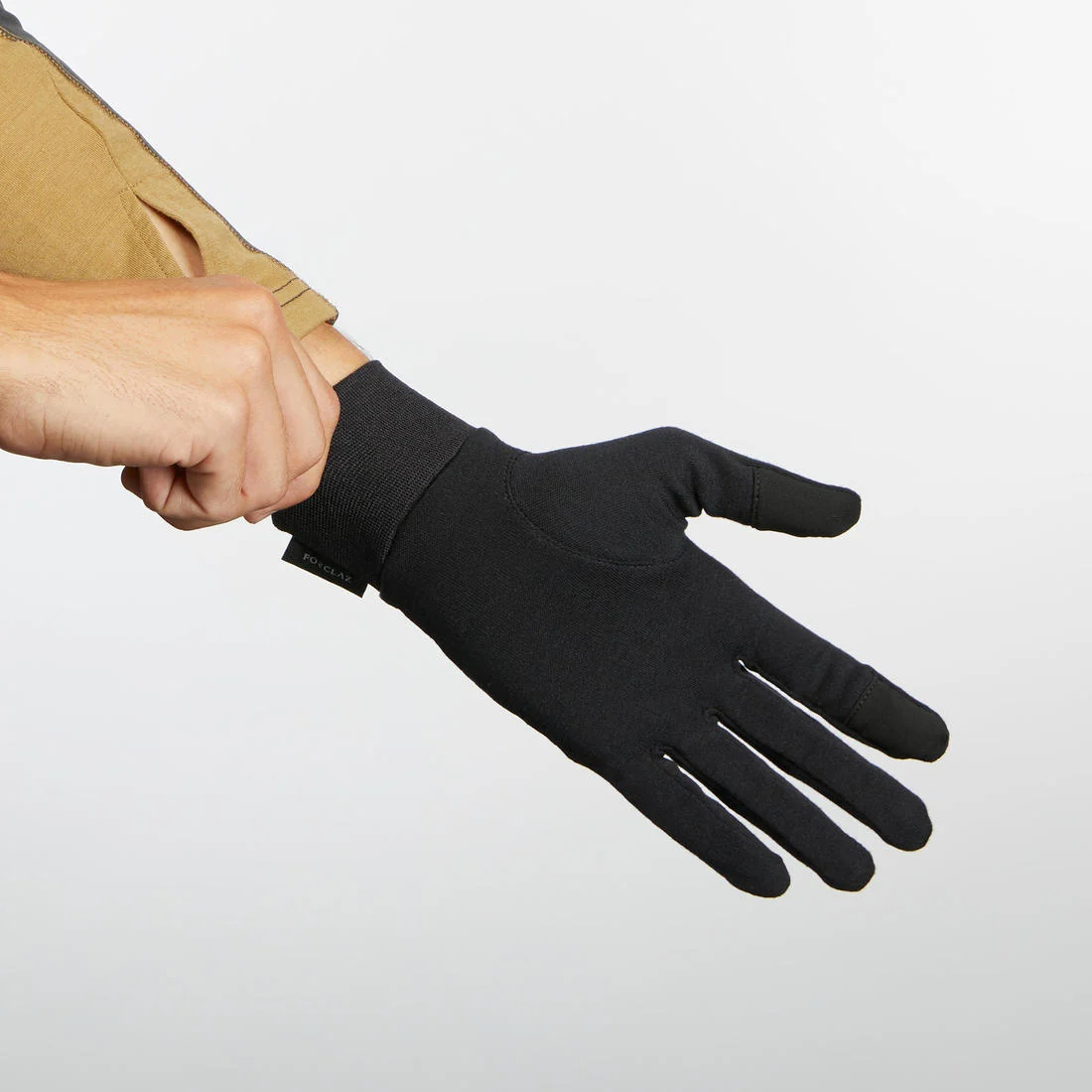 Adults’ trekking silk liner gloves, MT500 - Black — تصویر 2