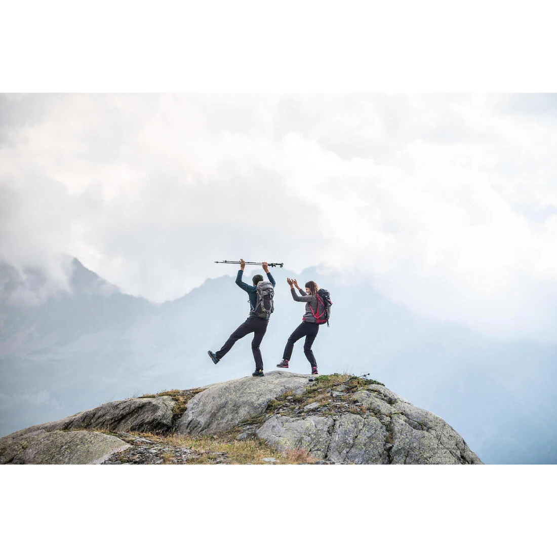 Women's Mountain Hiking Fleece MH100 - Grey — تصویر 7